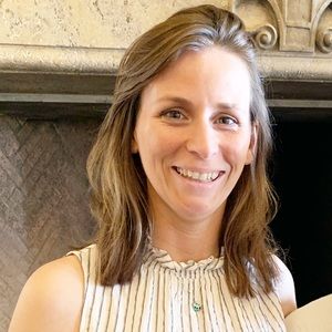 Meet your Posher, Alexandra